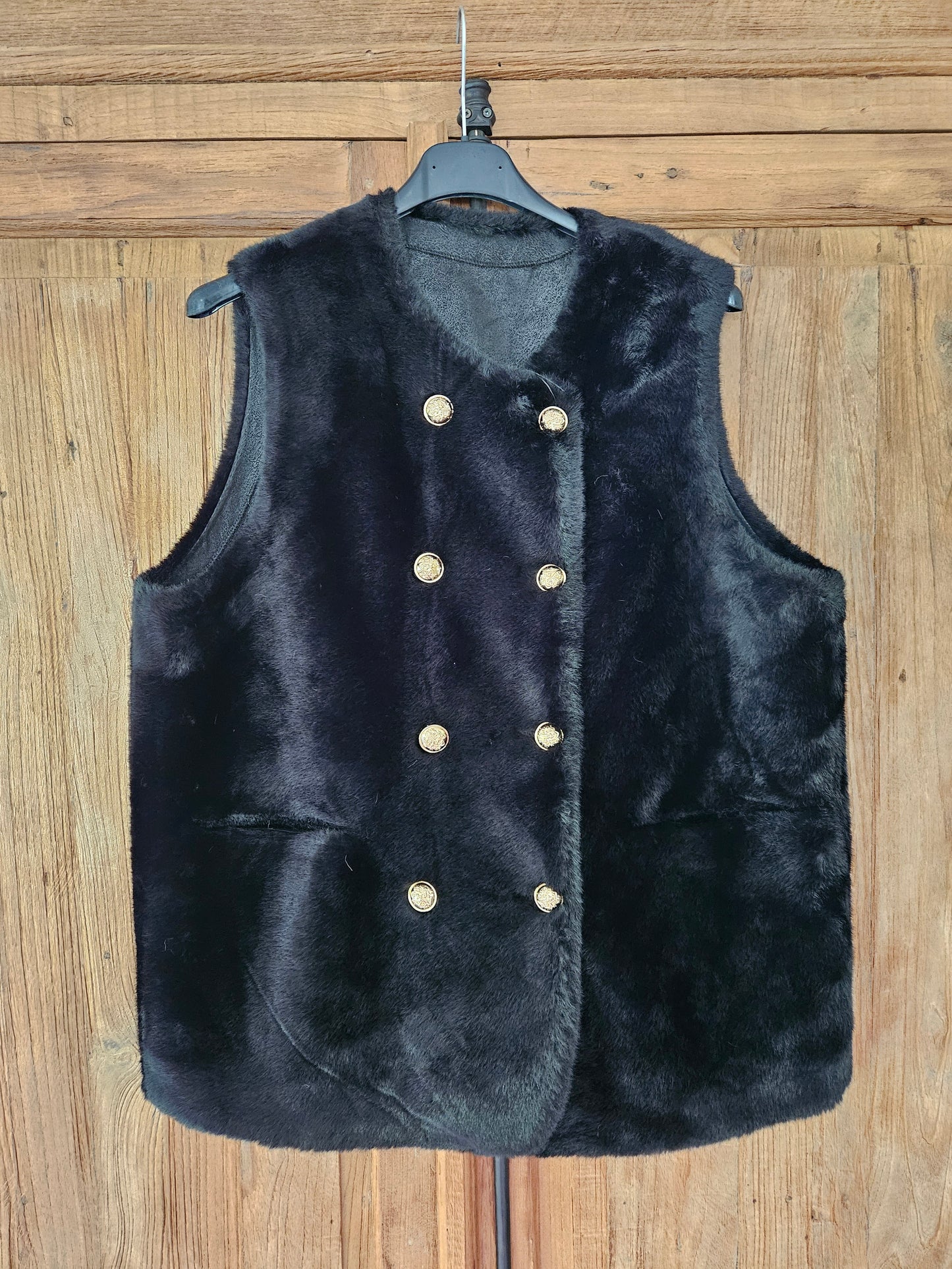 Gilet bontje gouden knoop