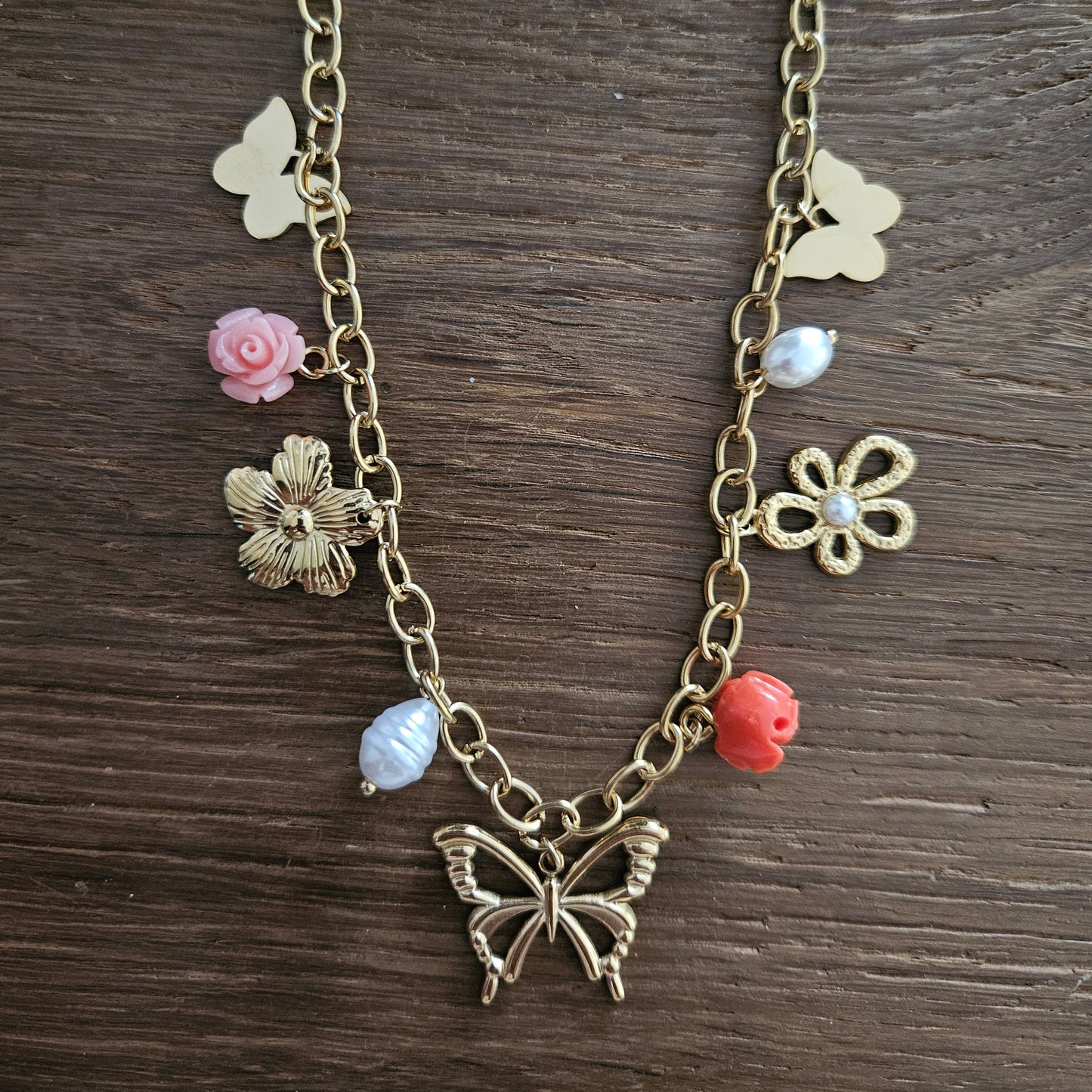 ketting vlinder bloem