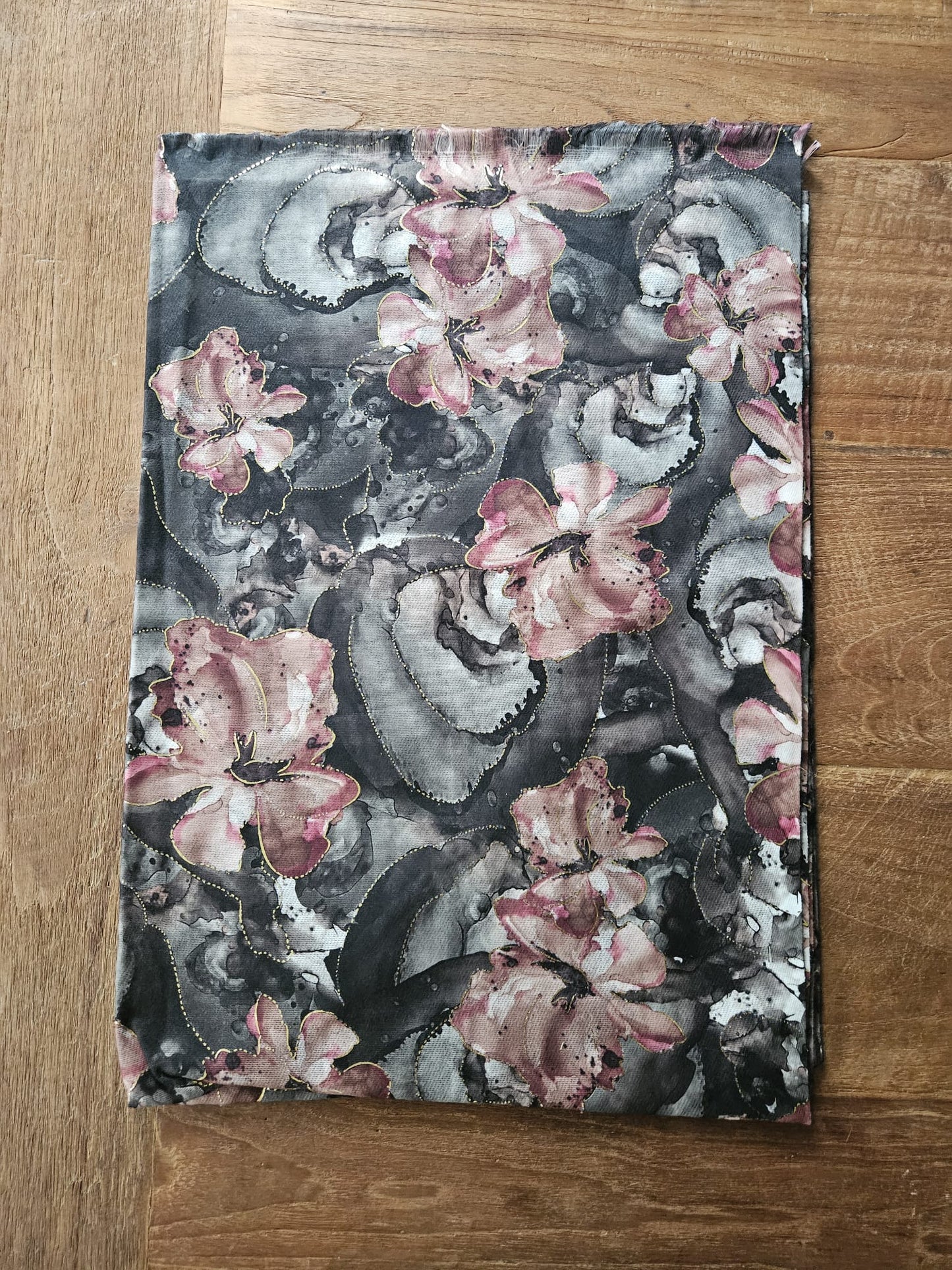 Sjaal met gouden details