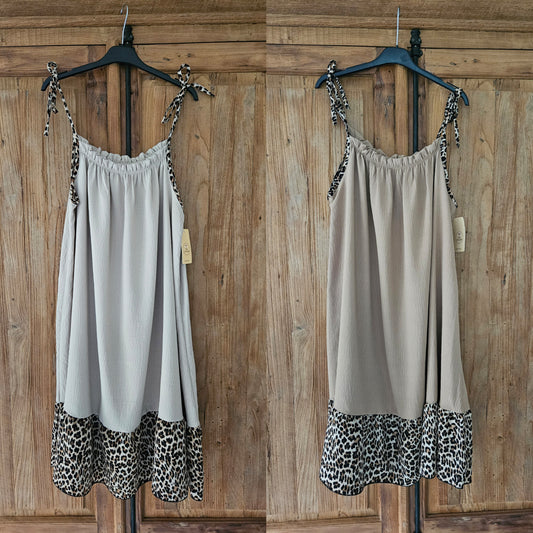 Mini leopard dress