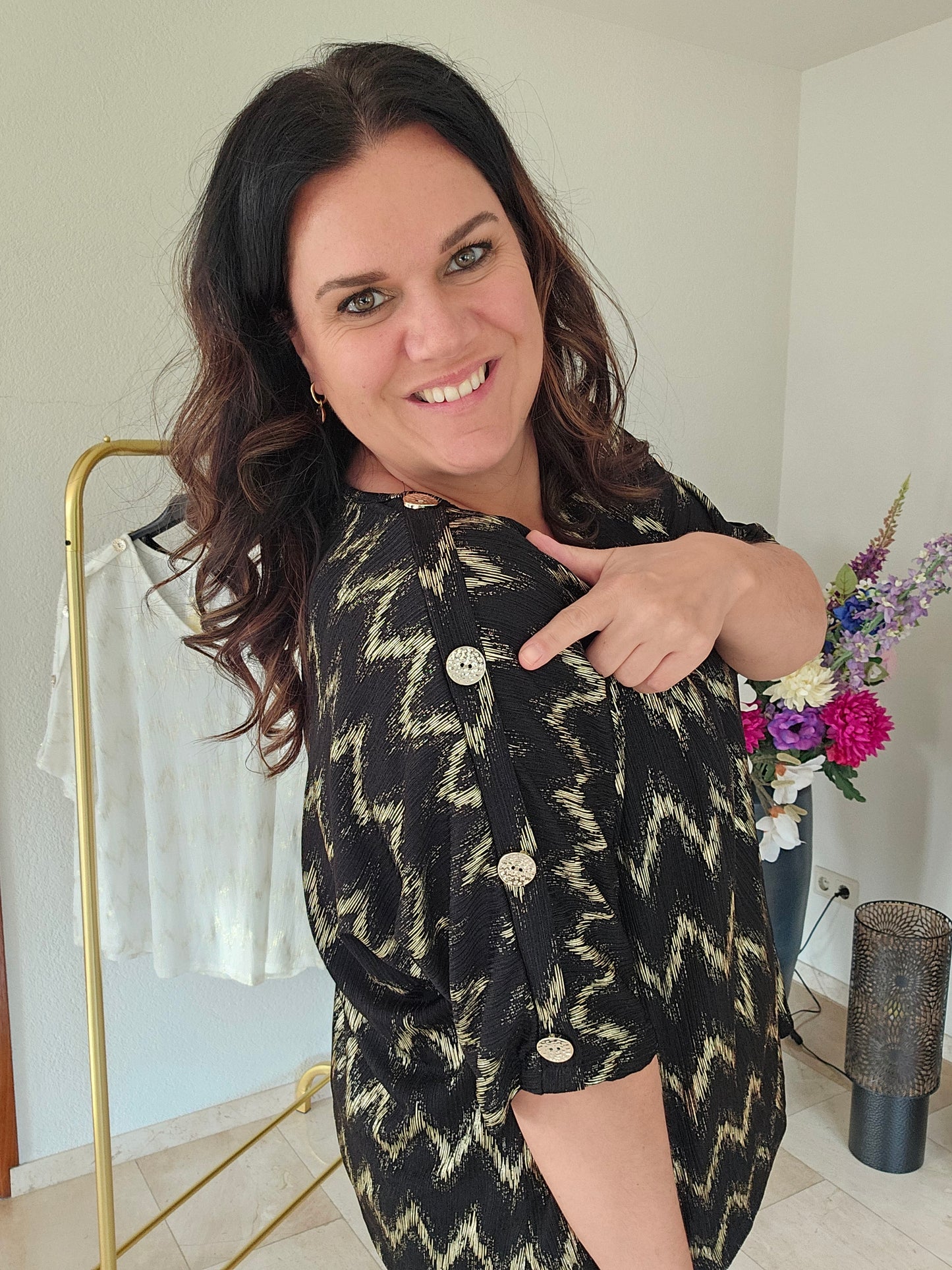 Blouse touch of gold