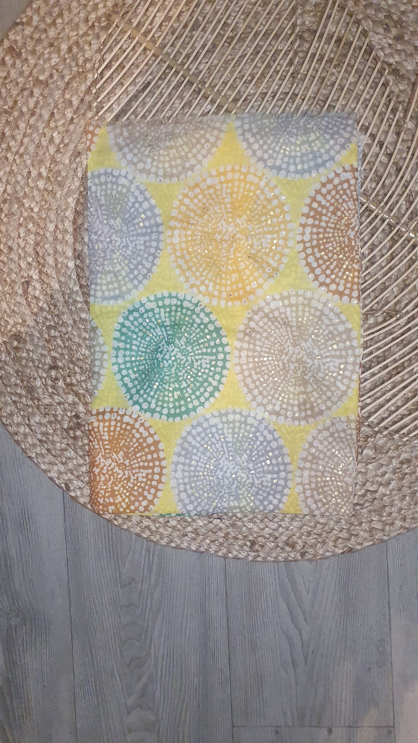 Sjaal met cirkelpatroon